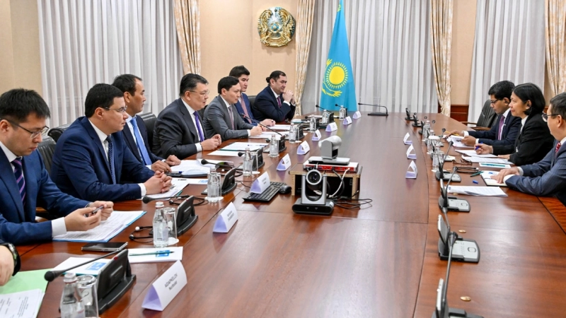 Қанат Бозымбаев пен Азия даму банкі басшылығы Қазақстандағы инвестициялық жобалардың іске асырылуын талқылады