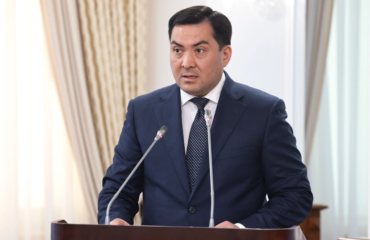 Here's a concise alt text option:

