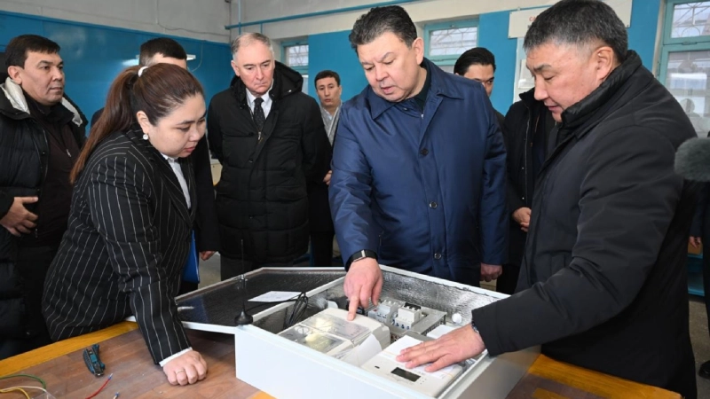 Канат Бозумбаев посетил предприятия по производству приборов учета в Алматы