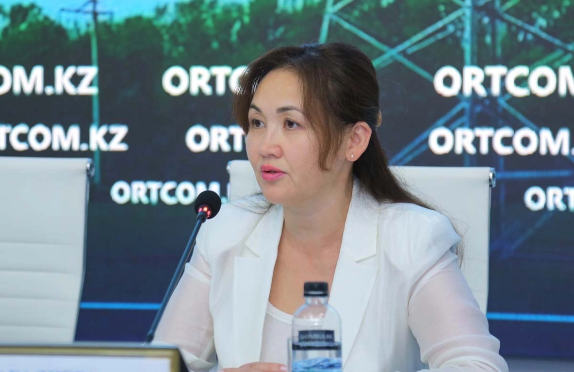 Here's a concise alt text for the image:

