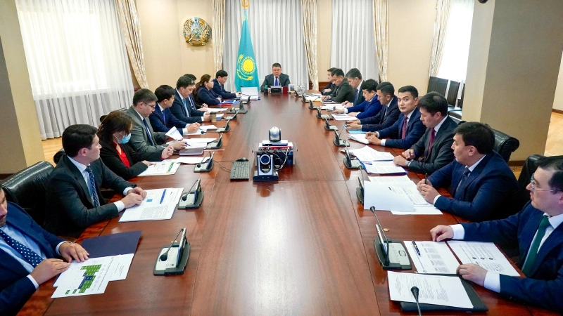 Заместитель Премьер-министра Канат Бозумбаев проверил ход реализации Нацпроекта МЭКС